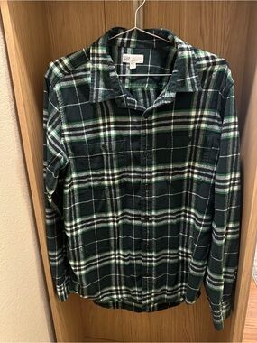 GAP Men's Dark Green & Black Plaid Button-Down Shirt